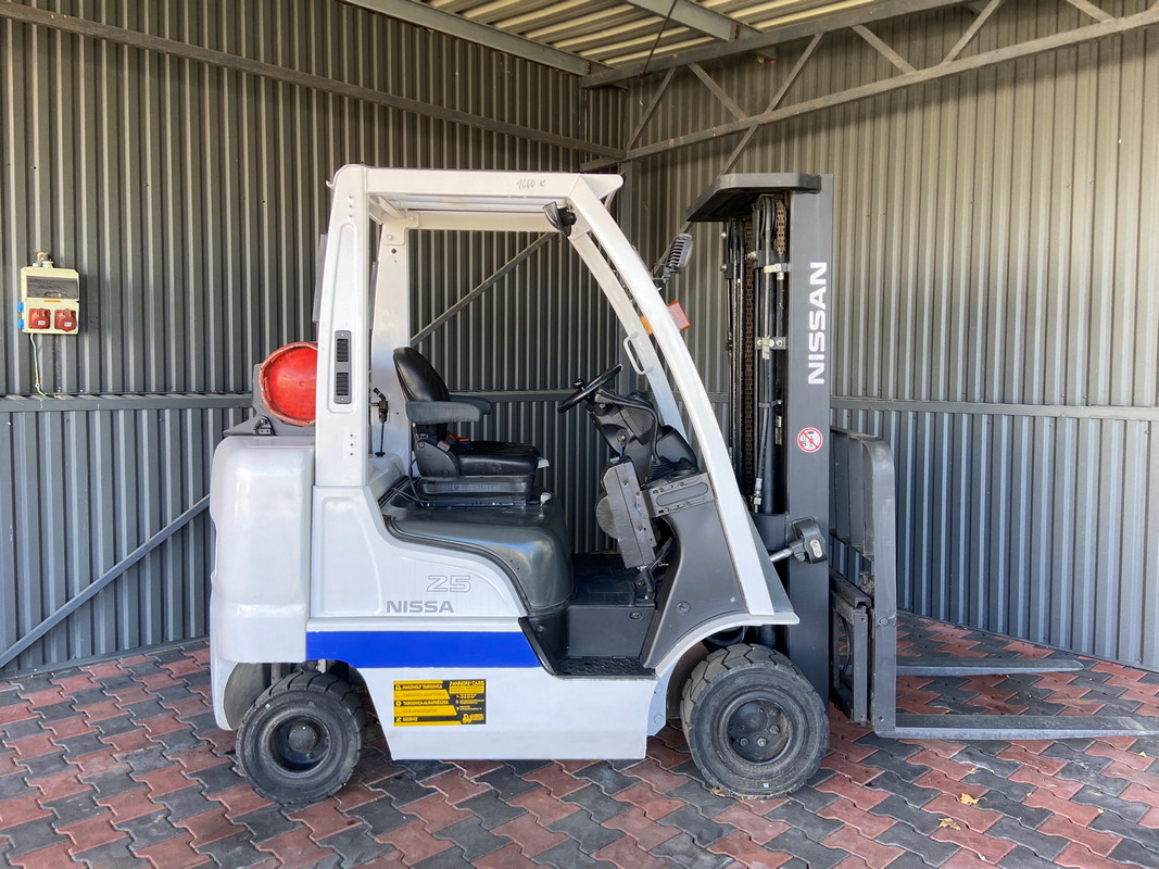 NISSAN AP1F2A25DU HASZNÁLT TARGONCA