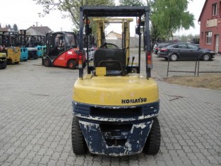 KOMATSU FG25L-11 HASZNÁLT TARGONCA