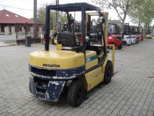 KOMATSU FG25L-11 HASZNÁLT TARGONCA