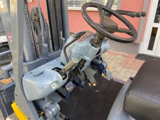KOMATSU FG30SHT-12 HASZNÁLT TARGONCA