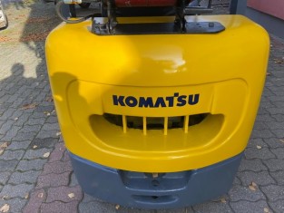 KOMATSU FG30SHT-12 HASZNÁLT TARGONCA