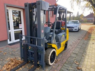 KOMATSU FG30SHT-12 HASZNÁLT TARGONCA