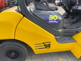 KOMATSU FG30T-17 HASZNÁLT TARGONCA