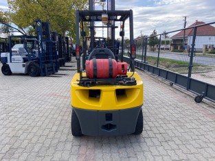 KOMATSU FG30T-17 HASZNÁLT TARGONCA