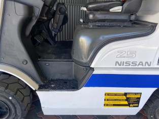 NISSAN AP1F2A25DU HASZNÁLT TARGONCA