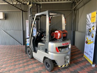 NISSAN L01A15D HASZNÁLT TARGONCA