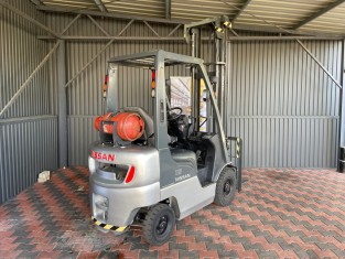 NISSAN L01A15D HASZNÁLT TARGONCA