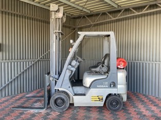 NISSAN L01A15W HASZNÁLT TARGONCA