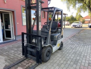 NISSAN NP1F1A15D HASZNÁLT TARGONCA