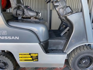 NISSAN P1F1A15D HASZNÁLT TARGONCA