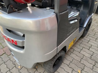 NISSAN P1F1A15D HASZNÁLT TARGONCA