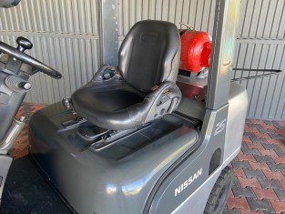 NISSAN P1F2A25D HASZNÁLT TARGONCA