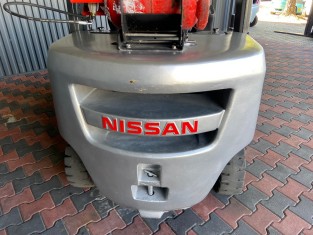 NISSAN P1F2A25D HASZNÁLT TARGONCA