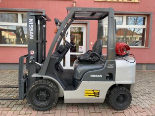 NISSAN P1F2A25D HASZNÁLT TARGONCA