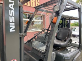 NISSAN UG1F2A30J HASZNÁLT TARGONCA