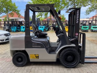 NISSAN UG1F2A30J HASZNÁLT TARGONCA