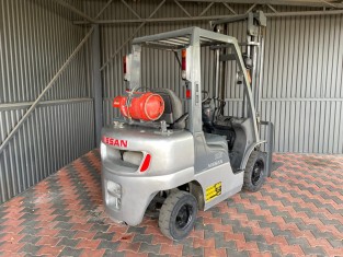 NISSAN UL02A25W HASZNÁLT TARGONCA