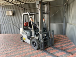 NISSAN UL02A25W HASZNÁLT TARGONCA
