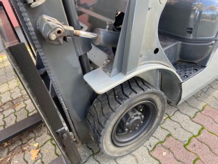 NISSAN UL02A25W HASZNÁLT TARGONCA