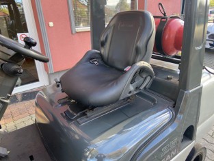 NISSAN UL02A25W HASZNÁLT TARGONCA