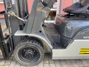 NISSAN UL02A25W HASZNÁLT TARGONCA