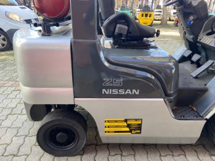 NISSAN UL02A25W HASZNÁLT TARGONCA
