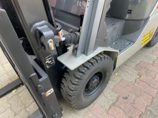 UNICARRIERS FGE15T5-F182 HASZNÁLT TARGONCA